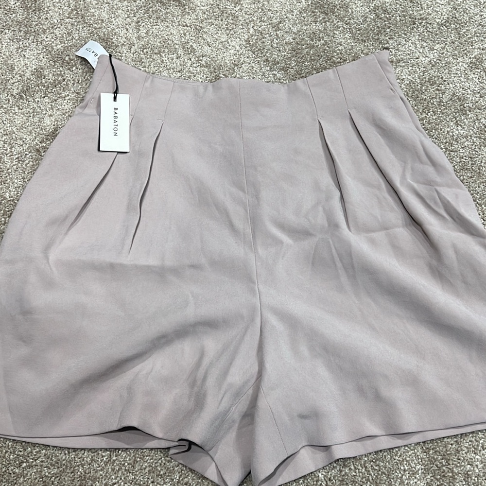 Aritzia Women's High Waist Pleated Cream Shorts